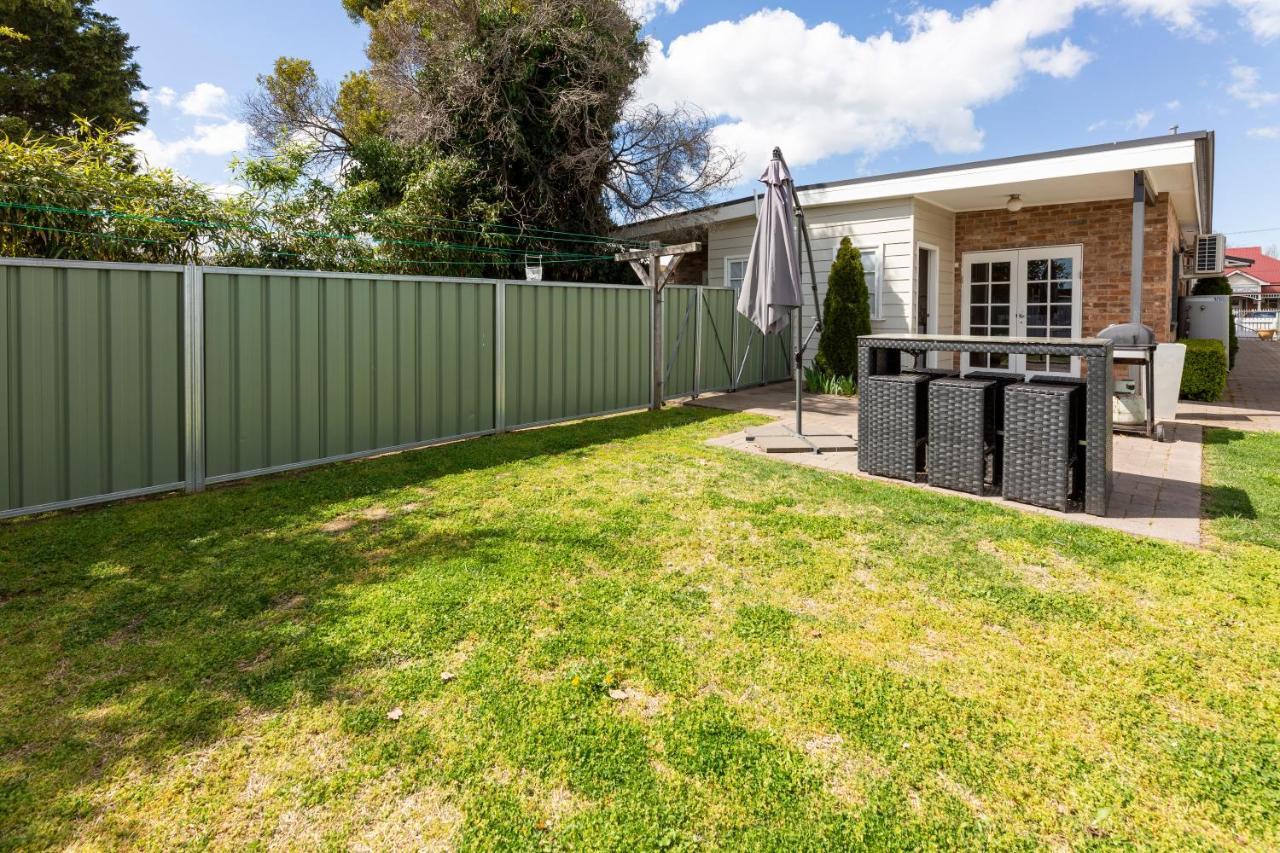 The Edward Townhouse 155 - Steps To Town Villa Orange Exterior photo